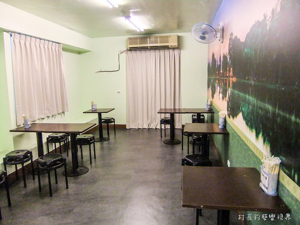 東泰鮮泰式椒麻雞飯:【食記】{高雄。苓雅區}高雄捷運。三多站的東泰鮮泰式便當出外人的飽食便當