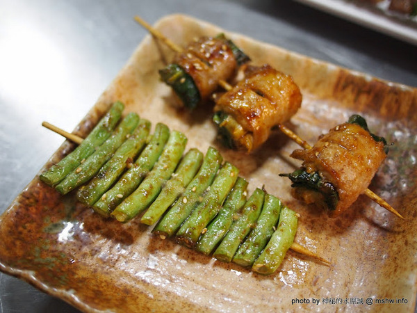 品燒碳烤美食(陳平店)：【食記】台中品燒碳烤美食(陳平店)@北屯 : 雞排意外的好吃!串燒類不差,魷魚有點失望