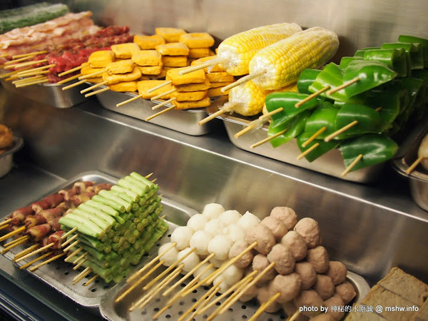 品燒碳烤美食(陳平店)：【食記】台中品燒碳烤美食(陳平店)@北屯 : 雞排意外的好吃!串燒類不差,魷魚有點失望