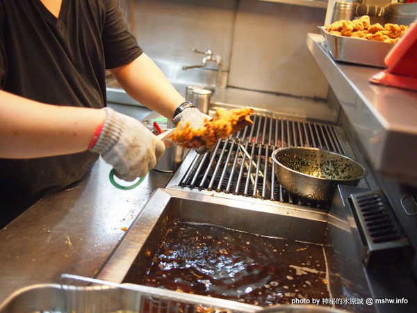 品燒碳烤美食(陳平店)：【食記】台中品燒碳烤美食(陳平店)@北屯 : 雞排意外的好吃!串燒類不差,魷魚有點失望