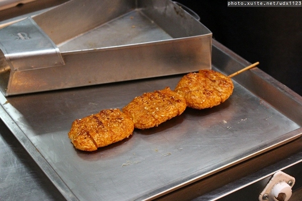 品燒碳烤美食(陳平店):品燒碳烤美食(陳平店)☼平價碳烤~我❤豬肉蔥串~103.04.24