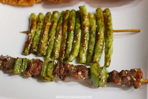 品燒碳烤美食(陳平店):品燒碳烤美食(陳平店)☼平價碳烤~我❤豬肉蔥串~103.04.24