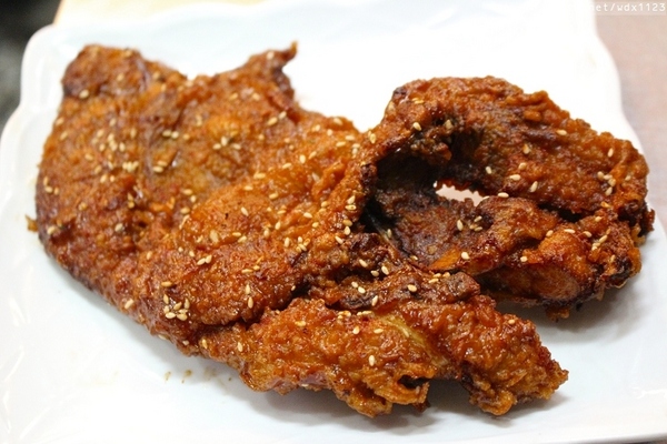 品燒碳烤美食(陳平店):品燒碳烤美食(陳平店)☼平價碳烤~我❤豬肉蔥串~103.04.24