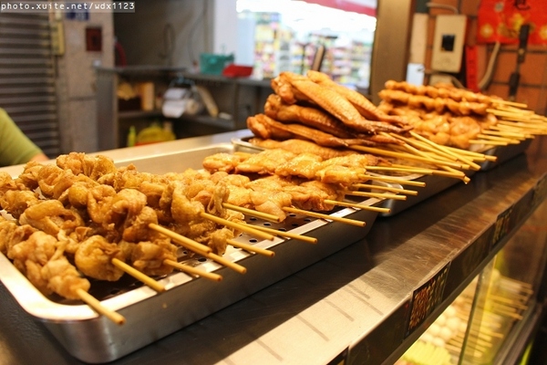 品燒碳烤美食(陳平店):品燒碳烤美食(陳平店)☼平價碳烤~我❤豬肉蔥串~103.04.24