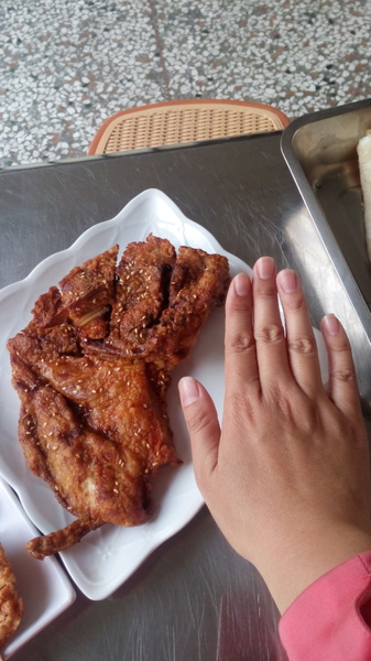 品燒碳烤美食(陳平店):口碑18_品燒碳烤美食(陳平店)~烤雞排好吃不油!!超推