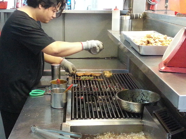 品燒碳烤美食(陳平店)：【口碑卷16】我在