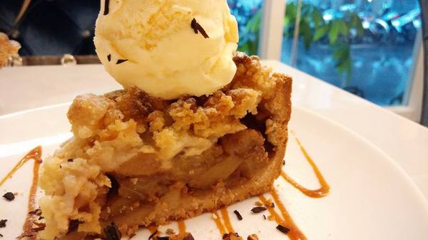 蘋果肉桂  Apple Cinnamon：＊台北～永春站 蘋果肉桂 超融化！冰淇淋脆皮蘋果派＊