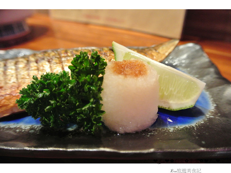 串樂燒揚酒場:【食記】oO。o○。台北 中山區 串樂燒揚酒場 串燒 烤物 蔬菜烤物 海鮮烤物 串揚 炸物 手卷壽司 wifi 野菜沙拉 食事湯品 星期五下班,小酌的好去處~明太子好像不用錢一樣放在山藥上!oO。o○。