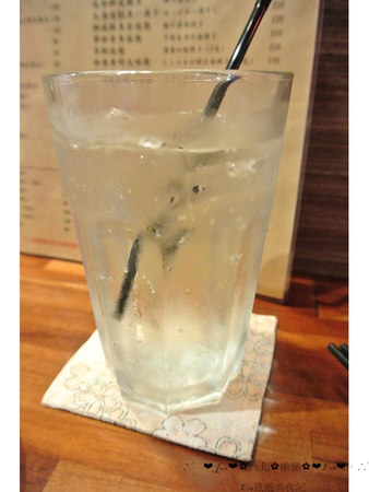 串樂燒揚酒場:【食記】oO。o○。台北 中山區 串樂燒揚酒場 串燒 烤物 蔬菜烤物 海鮮烤物 串揚 炸物 手卷壽司 wifi 野菜沙拉 食事湯品 星期五下班,小酌的好去處~明太子好像不用錢一樣放在山藥上!oO。o○。