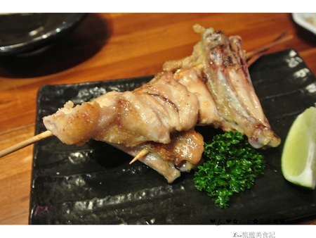 串樂燒揚酒場:【食記】oO。o○。台北 中山區 串樂燒揚酒場 串燒 烤物 蔬菜烤物 海鮮烤物 串揚 炸物 手卷壽司 wifi 野菜沙拉 食事湯品 星期五下班,小酌的好去處~明太子好像不用錢一樣放在山藥上!oO。o○。