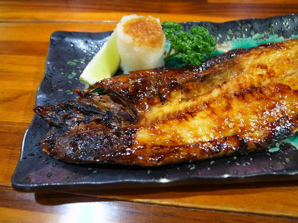 串樂燒揚酒場：<台北|中山>超正點焗烤起司馬鈴薯~居酒屋*串燒*清酒~串樂燒揚酒場