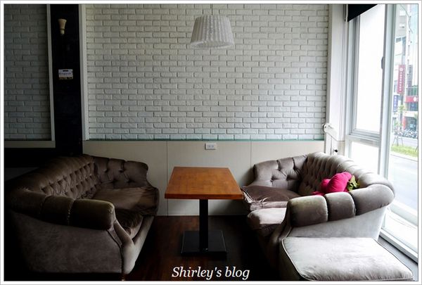 Vegas Fresh Cafe 義達餐廳(原Vegas Vegas維加斯美式餐廳)：中山站‧ Vegas Fresh Cafe義達餐廳