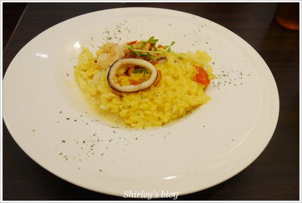 Vegas Fresh Cafe 義達餐廳(原Vegas Vegas維加斯美式餐廳)：中山站‧ Vegas Fresh Cafe義達餐廳