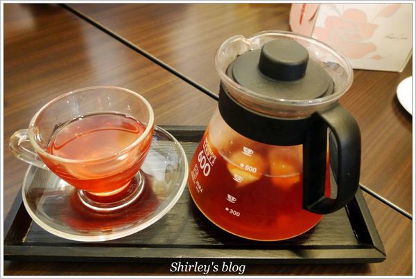 Vegas Fresh Cafe 義達餐廳(原Vegas Vegas維加斯美式餐廳)：中山站‧ Vegas Fresh Cafe義達餐廳