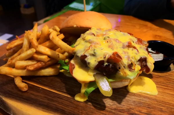 Vegas Fresh Cafe 義達餐廳(原Vegas Vegas維加斯美式餐廳)：【台北中山．口碑卷】Vegas Fresh Cafe 義達餐廳 / 原Vegas Vegas維加斯美式餐廳