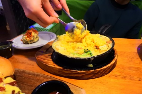 Vegas Fresh Cafe 義達餐廳(原Vegas Vegas維加斯美式餐廳)：【台北中山．口碑卷】Vegas Fresh Cafe 義達餐廳 / 原Vegas Vegas維加斯美式餐廳