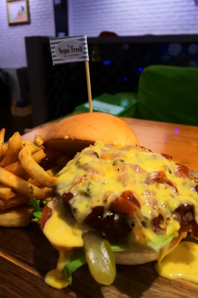 Vegas Fresh Cafe 義達餐廳(原Vegas Vegas維加斯美式餐廳)：【台北中山．口碑卷】Vegas Fresh Cafe 義達餐廳 / 原Vegas Vegas維加斯美式餐廳