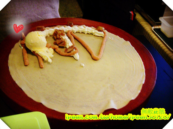 老樣子 法式薄餅：【台南】甜點吃再多也不怕~《老樣子 法式薄餅》