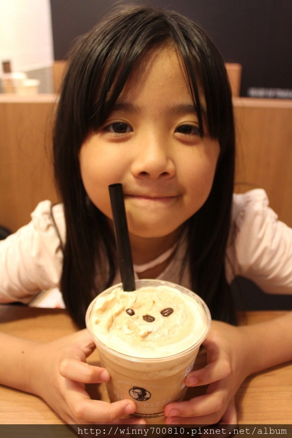 TINO'S PIZZA CAFE 堤諾比薩(莊敬門市)：台北/信義 義式自然發酵甜在星PIZZA，香Q有食趣!【TINO'S PIZZA CAFE堤諾比薩】（莊敬店）捷運101/世貿站