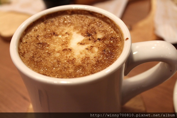 TINO'S PIZZA CAFE 堤諾比薩(莊敬門市)：台北/信義 義式自然發酵甜在星PIZZA，香Q有食趣!【TINO'S PIZZA CAFE堤諾比薩】（莊敬店）捷運101/世貿站