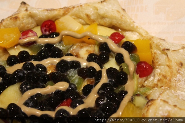 TINO'S PIZZA CAFE 堤諾比薩(莊敬門市)：台北/信義 義式自然發酵甜在星PIZZA，香Q有食趣!【TINO'S PIZZA CAFE堤諾比薩】（莊敬店）捷運101/世貿站