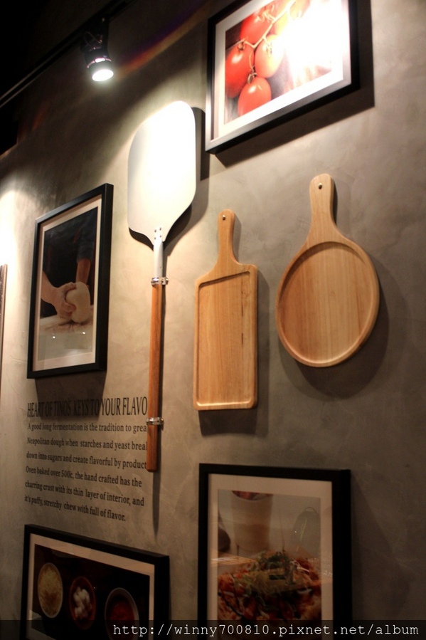 TINO'S PIZZA CAFE 堤諾比薩(莊敬門市)：台北/信義 義式自然發酵甜在星PIZZA，香Q有食趣!【TINO'S PIZZA CAFE堤諾比薩】（莊敬店）捷運101/世貿站