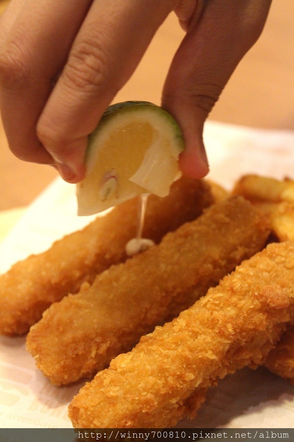 TINO'S PIZZA CAFE 堤諾比薩(莊敬門市)：台北/信義 義式自然發酵甜在星PIZZA，香Q有食趣!【TINO'S PIZZA CAFE堤諾比薩】（莊敬店）捷運101/世貿站