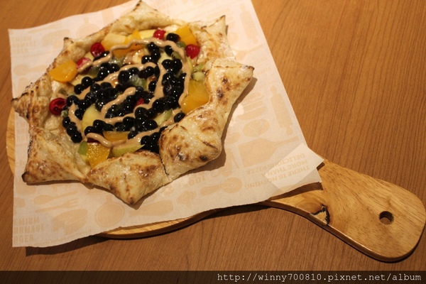 TINO'S PIZZA CAFE 堤諾比薩(莊敬門市)：台北/信義 義式自然發酵甜在星PIZZA，香Q有食趣!【TINO'S PIZZA CAFE堤諾比薩】（莊敬店）捷運101/世貿站