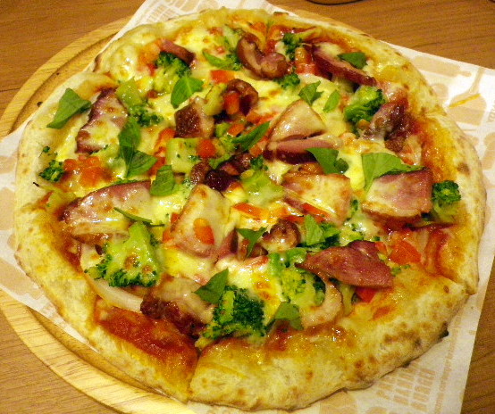 TINO'S PIZZA CAFE 堤諾比薩(莊敬門市)：創新又親民的『堤諾比薩(莊敬店)』服務優.氣氛佳.味道好-[可圈可點]