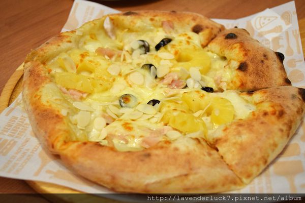 TINO'S PIZZA CAFE 堤諾比薩(莊敬門市):☆Tino's pizza沒有珍珠的遺憾用麻糬取代...