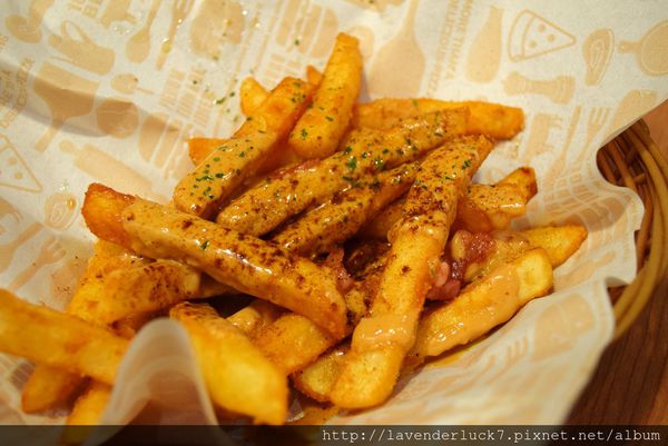 TINO'S PIZZA CAFE 堤諾比薩(莊敬門市):☆Tino's pizza沒有珍珠的遺憾用麻糬取代...