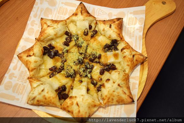 TINO'S PIZZA CAFE 堤諾比薩(莊敬門市):☆Tino's pizza沒有珍珠的遺憾用麻糬取代...