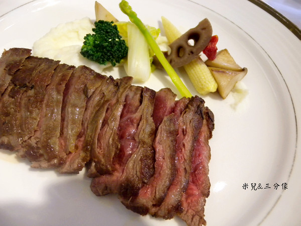 知貳茶館：[台北] 知貳茶館 迪化街商圈 搭新舊時光，串東西文化