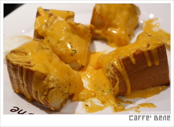 caffe bene韓國咖啡館：Caffe Bene(台中公益店)✪不管有沒有看韓劇，就是要來嚐鮮✪午夜場新選擇~103.04.24