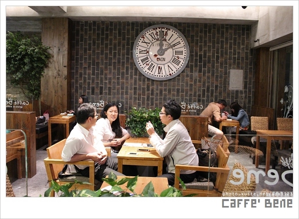caffe bene韓國咖啡館：Caffe Bene(台中公益店)✪不管有沒有看韓劇，就是要來嚐鮮✪午夜場新選擇~103.04.24