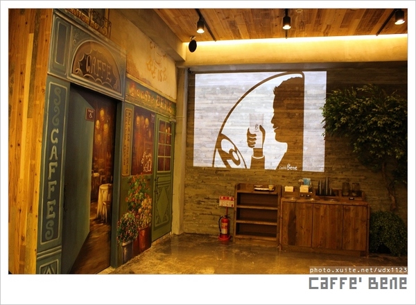 caffe bene韓國咖啡館：Caffe Bene(台中公益店)✪不管有沒有看韓劇，就是要來嚐鮮✪午夜場新選擇~103.04.24