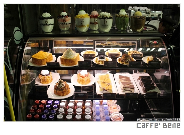caffe bene韓國咖啡館：Caffe Bene(台中公益店)✪不管有沒有看韓劇，就是要來嚐鮮✪午夜場新選擇~103.04.24