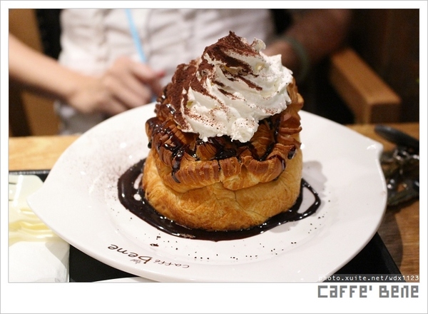 caffe bene韓國咖啡館：Caffe Bene(台中公益店)✪不管有沒有看韓劇，就是要來嚐鮮✪午夜場新選擇~103.04.24