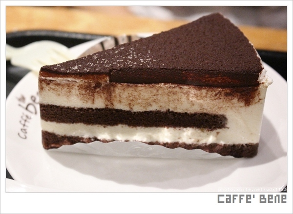 caffe bene韓國咖啡館：Caffe Bene(台中公益店)✪不管有沒有看韓劇，就是要來嚐鮮✪午夜場新選擇~103.04.24