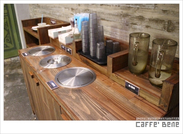 caffe bene韓國咖啡館：Caffe Bene(台中公益店)✪不管有沒有看韓劇，就是要來嚐鮮✪午夜場新選擇~103.04.24