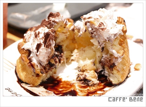 caffe bene韓國咖啡館：Caffe Bene(台中公益店)✪不管有沒有看韓劇，就是要來嚐鮮✪午夜場新選擇~103.04.24