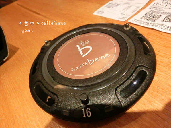 caffe bene韓國咖啡館：【台中食記】韓迷快來朝聖~韓國人氣咖啡店進駐台中@caffe' bene公益店