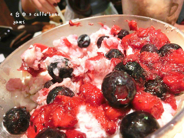 caffe bene韓國咖啡館：【台中食記】韓迷快來朝聖~韓國人氣咖啡店進駐台中@caffe' bene公益店