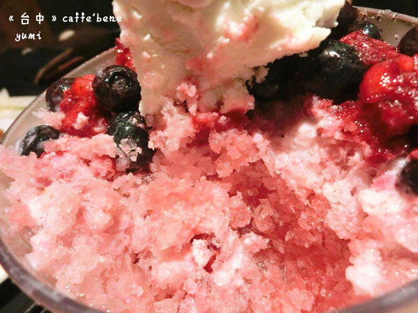 caffe bene韓國咖啡館：【台中食記】韓迷快來朝聖~韓國人氣咖啡店進駐台中@caffe' bene公益店