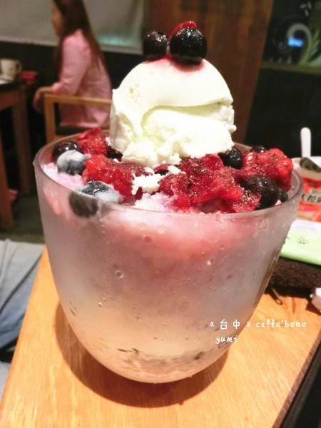 caffe bene韓國咖啡館：【台中食記】韓迷快來朝聖~韓國人氣咖啡店進駐台中@caffe' bene公益店