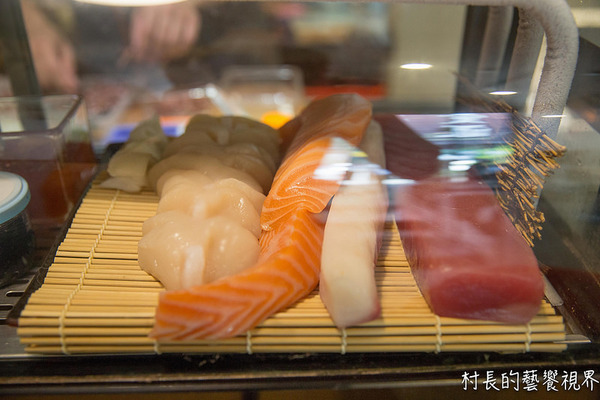 宇兵衛壽司：【食記】｛高雄。左營區｝嚴選新鮮食材不怕比較的宇兵衛壽司~鮮