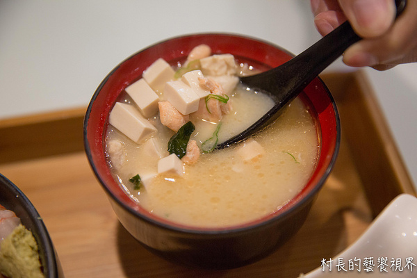 宇兵衛壽司：【食記】｛高雄。左營區｝嚴選新鮮食材不怕比較的宇兵衛壽司~鮮