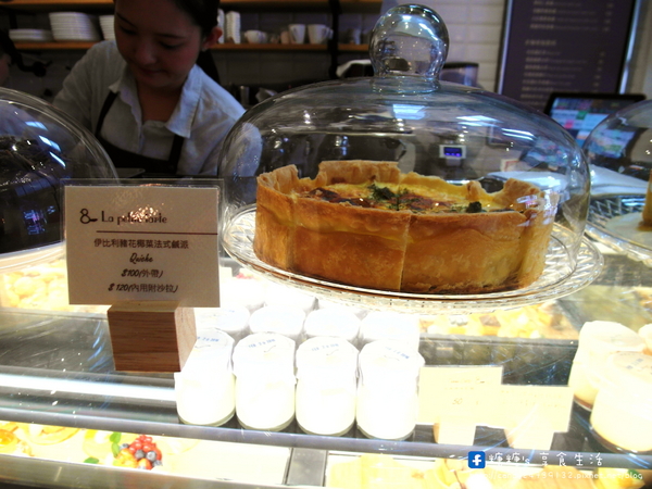 La Petite Tarte 樂緹波兒手作塔派:〖台中│美食〗La Petite Tarte 樂緹波兒手作塔派 ❤ 超美法式甜點登場!!還有提供手作塔派/生日蛋糕/甜點禮盒/婚禮喜餅/茶會外燴唷!!