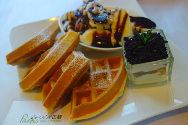 左岸巴黎香草人文咖啡館：1031220[官本金文愛台灣]台中市北屯區二訪左岸巴黎香草人文咖啡館美味下午茶鬆餅輕鬆悠閒過週末