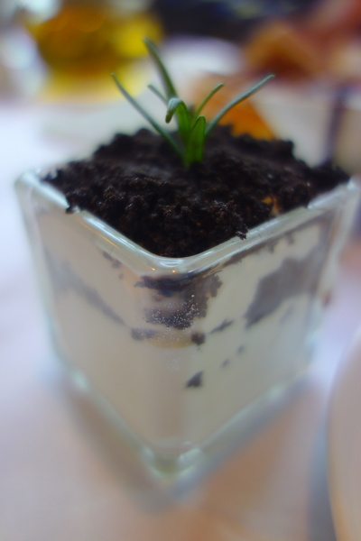 左岸巴黎香草人文咖啡館：1031220[官本金文愛台灣]台中市北屯區二訪左岸巴黎香草人文咖啡館美味下午茶鬆餅輕鬆悠閒過週末